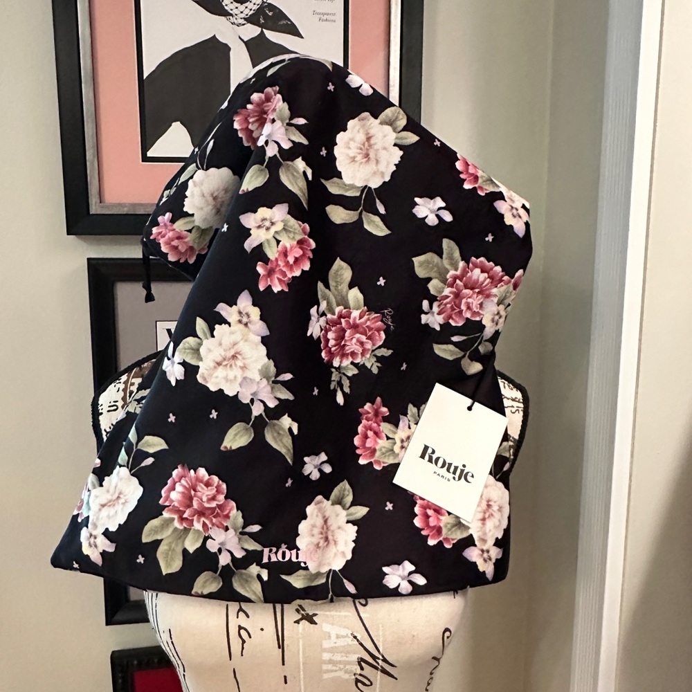 Rouje velvet Floral Drawstring Bag